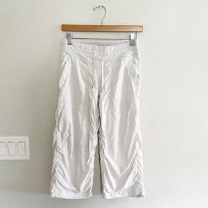 Lululemon Dance Studio Crop *Liner White Pull-On Pants